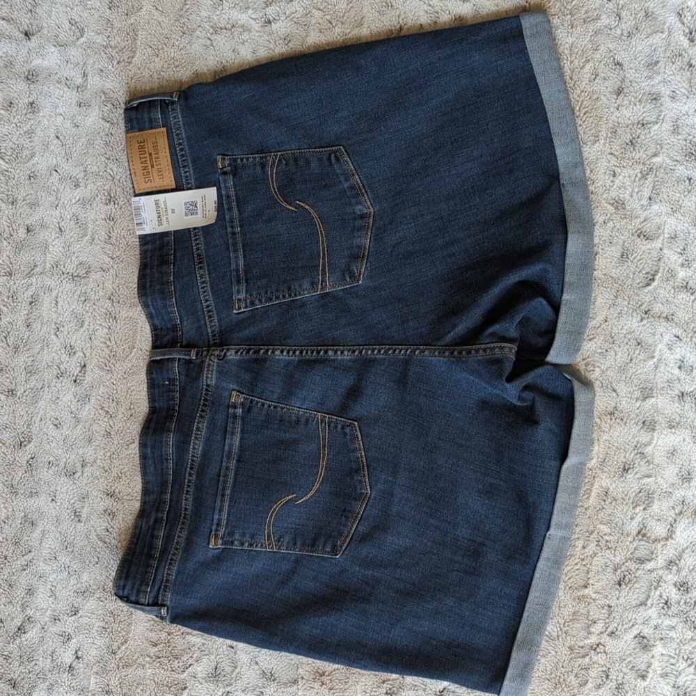 Signature By Levi Strauss Mid Rise Cuffed Jean Short